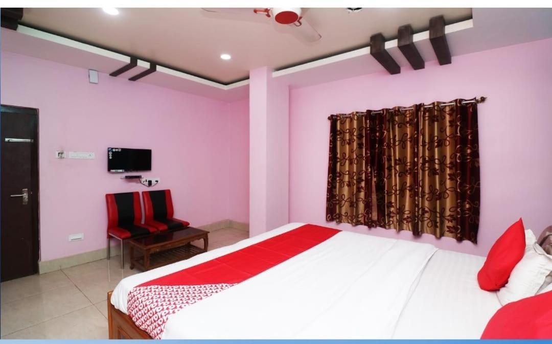 Hotel Ayush International Balasore Buitenkant foto
