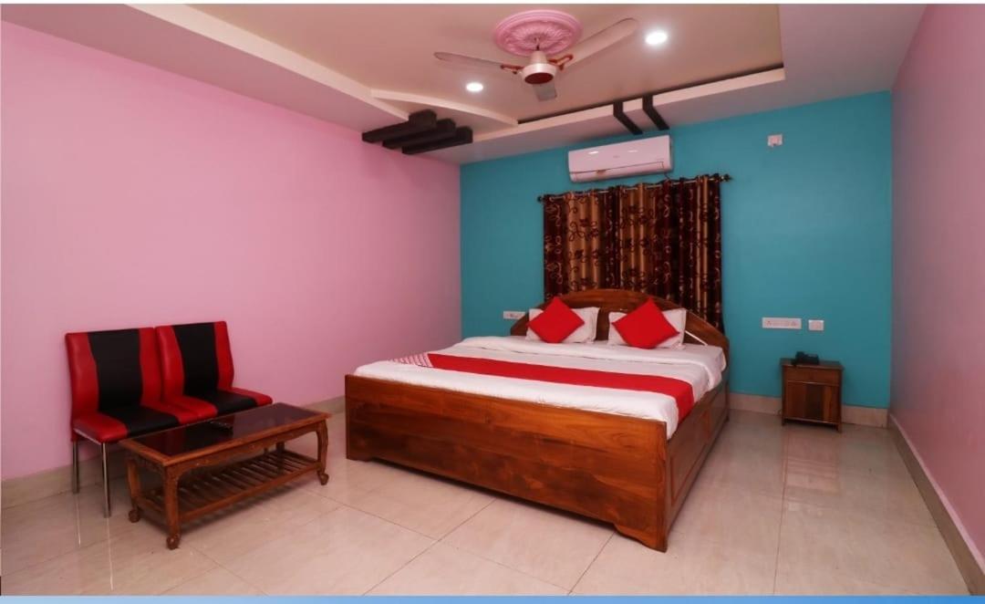 Hotel Ayush International Balasore Buitenkant foto